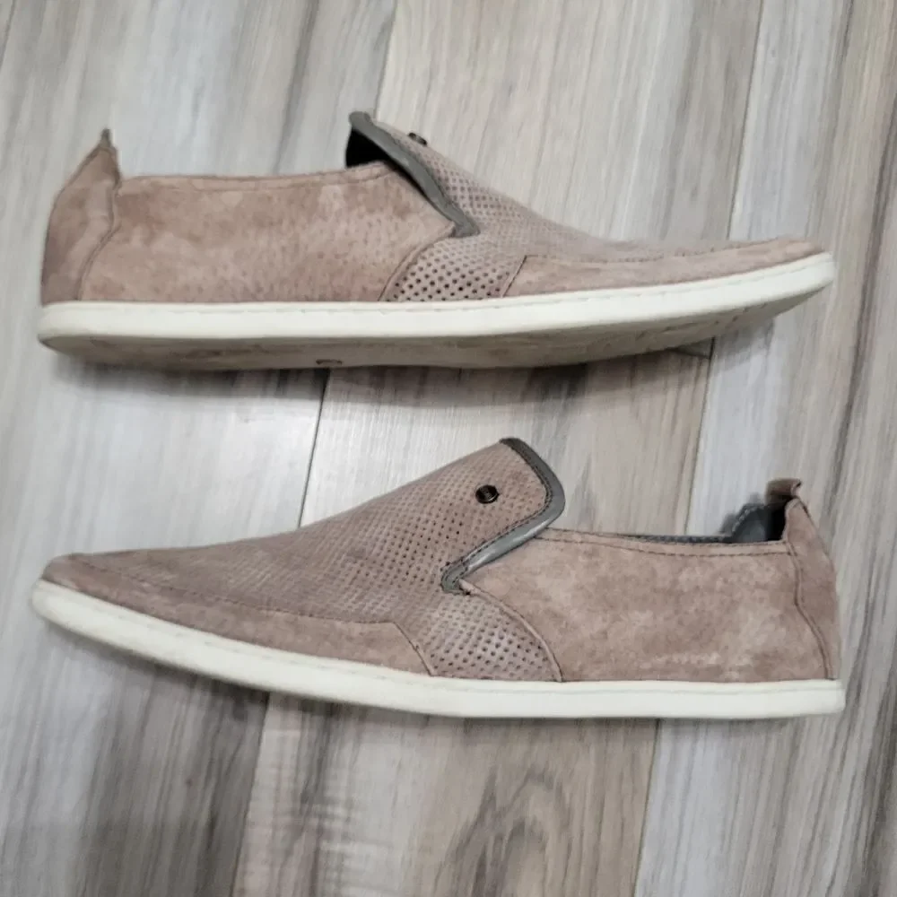 Steve madden slip on shoes